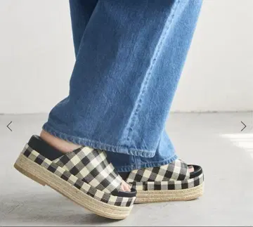 LE TALON 6.5cm 플랫폼 뮬 샌들 1회만 착용