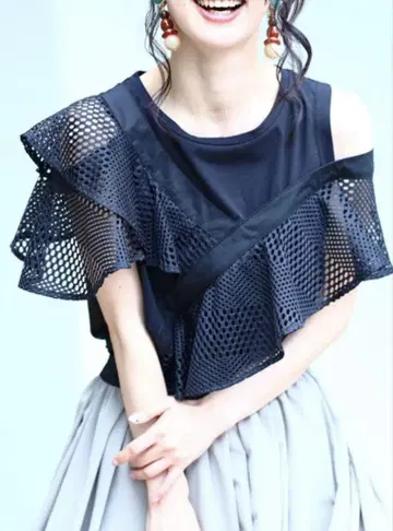컨디션 최상 cawaii FRENCH PAVE 비대칭 슬리브리스 블랙
