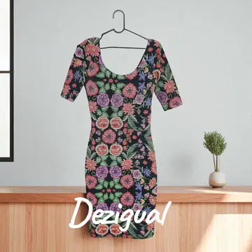 '새상품급' Desigual 꽃무늬 타이트 핏 원피스
