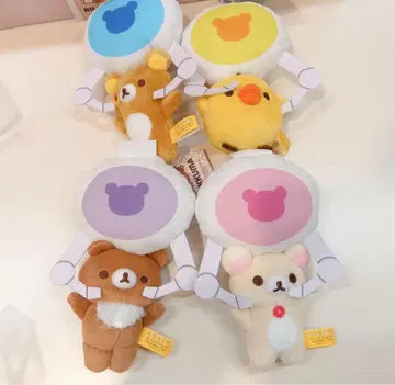 리락쿠마 크레인에 매달린 부루부루 봉제 인형 4종