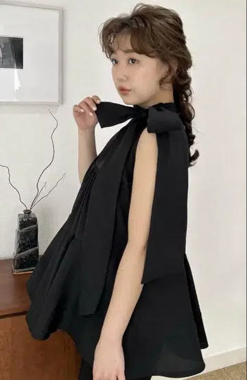 릴리 브라운 아메스리티어드 블라우스