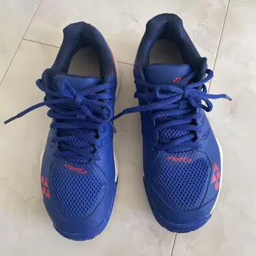 요넥스 테니스화 23.5cm