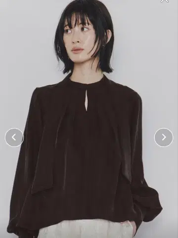 완판템 레어 UNITED TOKYO 큐프라 턱 블라우스 브라운 컬러