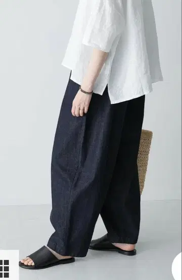 카구레 데님은 볼륨 팬츠