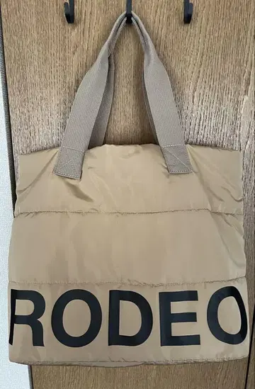 RODEO CROWNS 퍼피 로고 토트