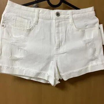 DKNY 데미지 가공 숏 팬츠 27/4