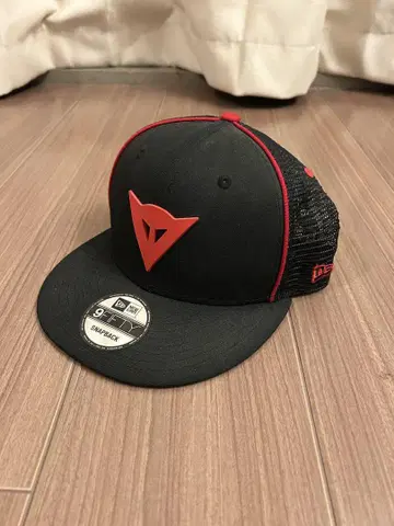 Dainese 캡 블랙/레드