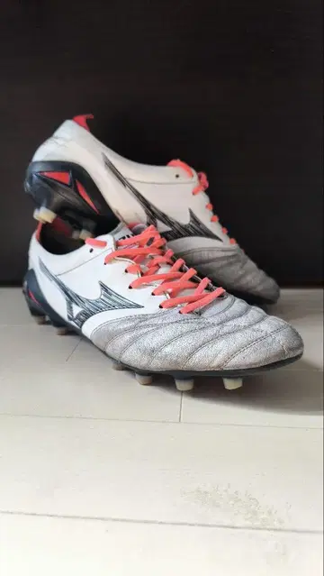 Mizuno Morelia Neo4 축구화