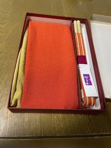 사가미 쇼운 허리띠, 오비 장식 천 세트
