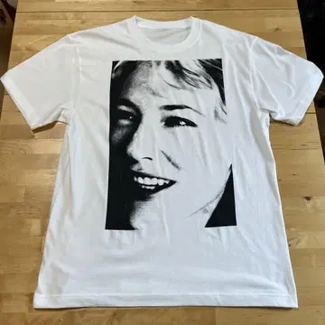 Cate Blanchett 케이트 블란쳇 화이트 티셔츠