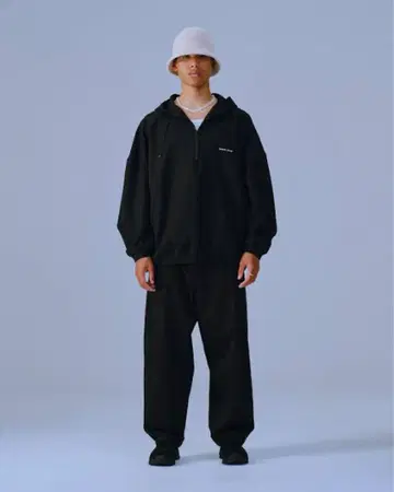 컨디션 최상 23SS COOTIE 하프 지퍼 후디 블랙 L