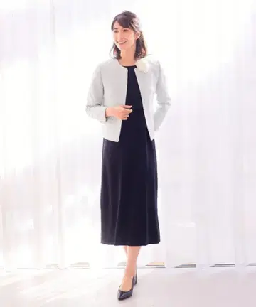 아바 하우스 드라이 터치 새틴 원피스 새상품급 네이비