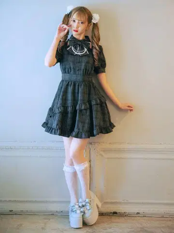 앙크루즈 티어드 프릴 원피스