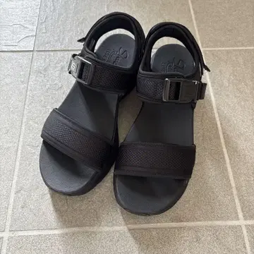 Skechers 스케쳐스 스포츠 샌들 25cm