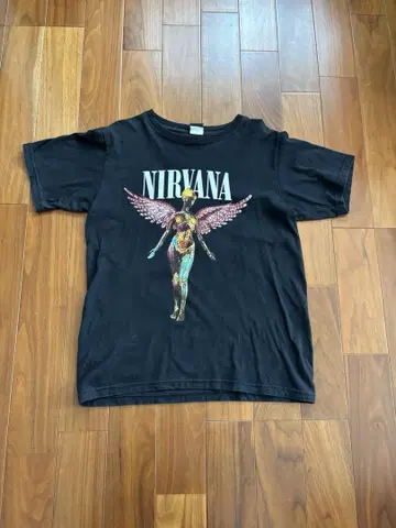 NIRVANA IN UTERO 티셔츠 블랙