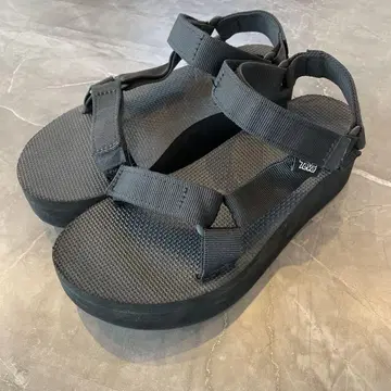 teva 블랙 스포츠 샌들 통굽 여성용 23cm