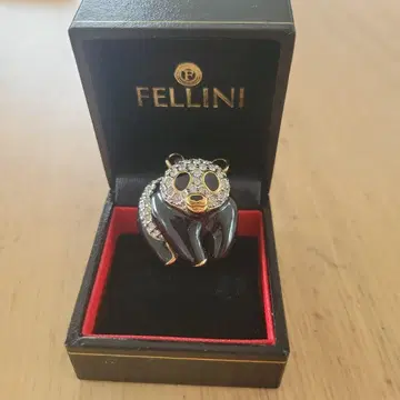 FELLINI 팬더 브로치