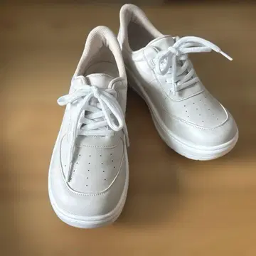 marshmalight 경량 스니커즈 베이지 23.5cm