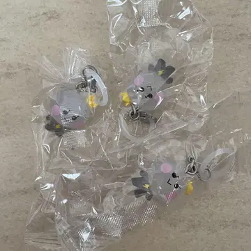 TREASURE 요시 메지루시 액세서리 세트