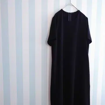 CAINEE 오버사이즈 맥시 드레스 블랙