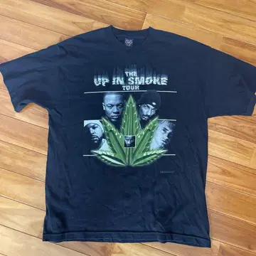 UP IN SMOKE TOUR 티셔츠 블랙