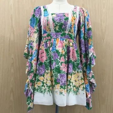 새상품 브론디 꽃무늬 튜닉 F0714A01