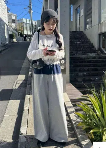 yamada 기획 데님 절개 스웨트 팬츠 사이즈 0