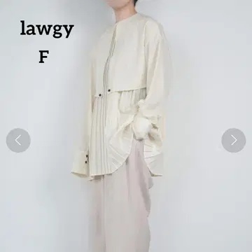 lawgy pleats design yoke blouse 라우지 블라우스