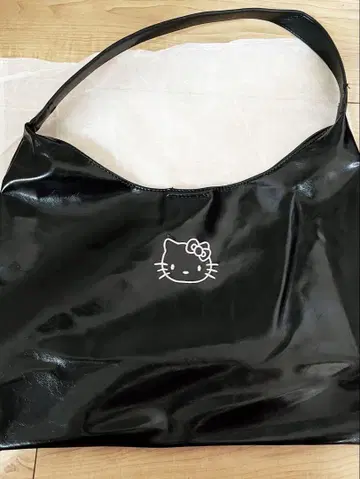 헬로키티 블랙 숄더백 토트백