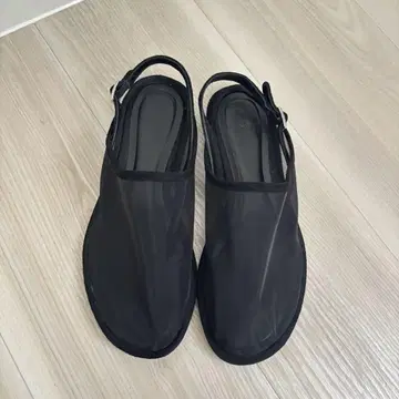 시어 샌들
