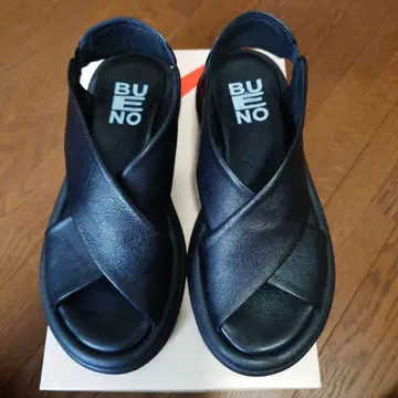 BUENO 크로스 벨트 샌들 사이즈 38 블랙