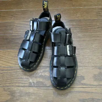 닥터 마틴 블랙 글래디에이터 샌들 버클 포함