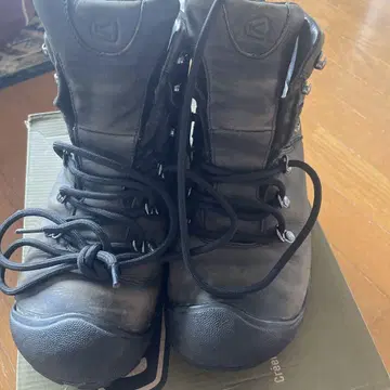 KEEN 신발 Pyronees 부츠 블랙 27cm