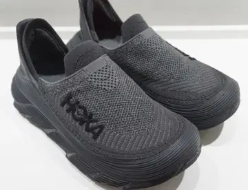 HOKA 블랙 슬립온 스니커즈 25cm