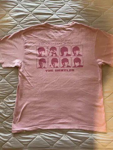 THE BEATLES 핑크 티셔츠