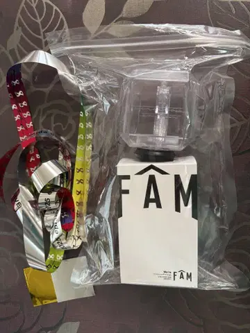 timelesz fam 응원봉, 은테, 낙하물