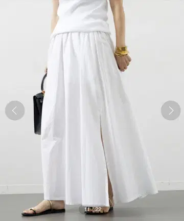 두지엠 클라세 pleasantly skirt 화이트