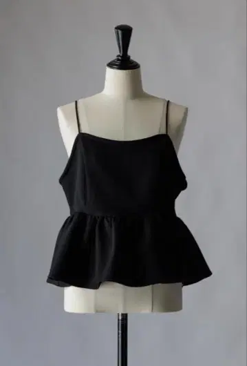 T. japan frill bustier 뷔스티에 블랙