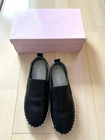 DIANA 아르테미스 바이 다이애나 블랙 슬립온 23.5cm