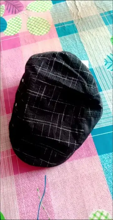 블랙 체크 무늬 베레모