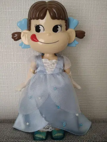 후지야 페코짱 드레스 인형