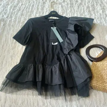 새상품 미카레미카레 시어 프릴 튤 비대칭 반팔 티셔츠
