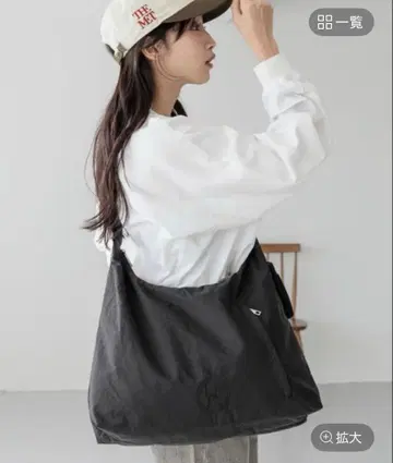 로리즈팜 파우치 포함 숄더백 블랙