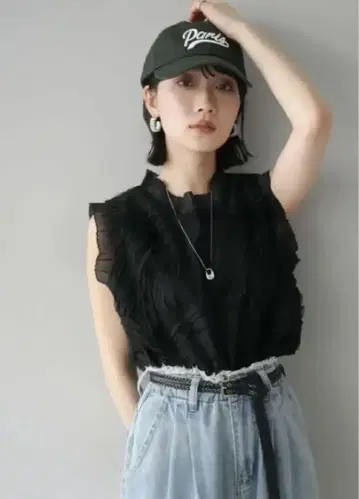 얇은 명주 자카드 슬리브리스 상의 블랙/lumier 같은 형태