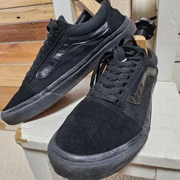 VANS 올드 스쿨 V36CL+ 올 블랙 27.5 반스