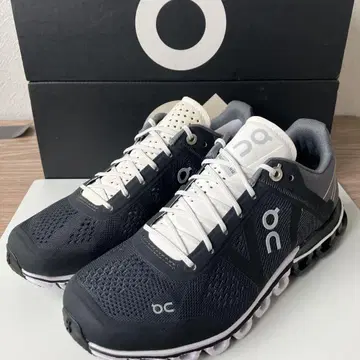 On 신발 22cm