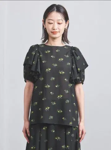 UNITED ARROWS 플라워 퍼프 슬리브 블라우스 일본제 꽃무늬