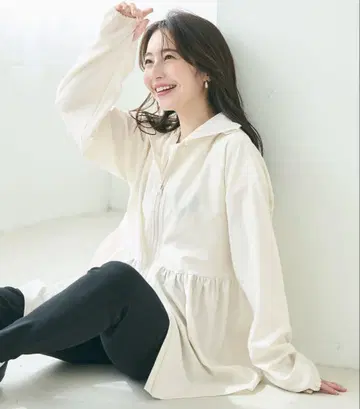 coca UV 차단 개더 후드티 아이보리 S