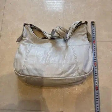 ICB 화이트 가죽 숄더백