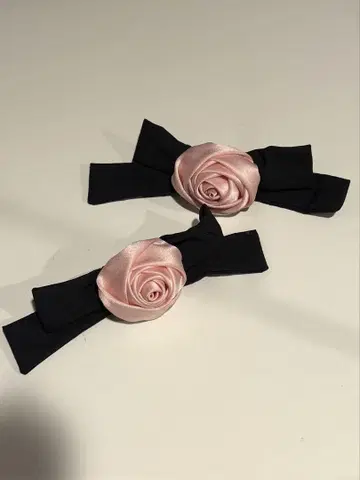 the virgins 로즈 리본 헤어 머리핀